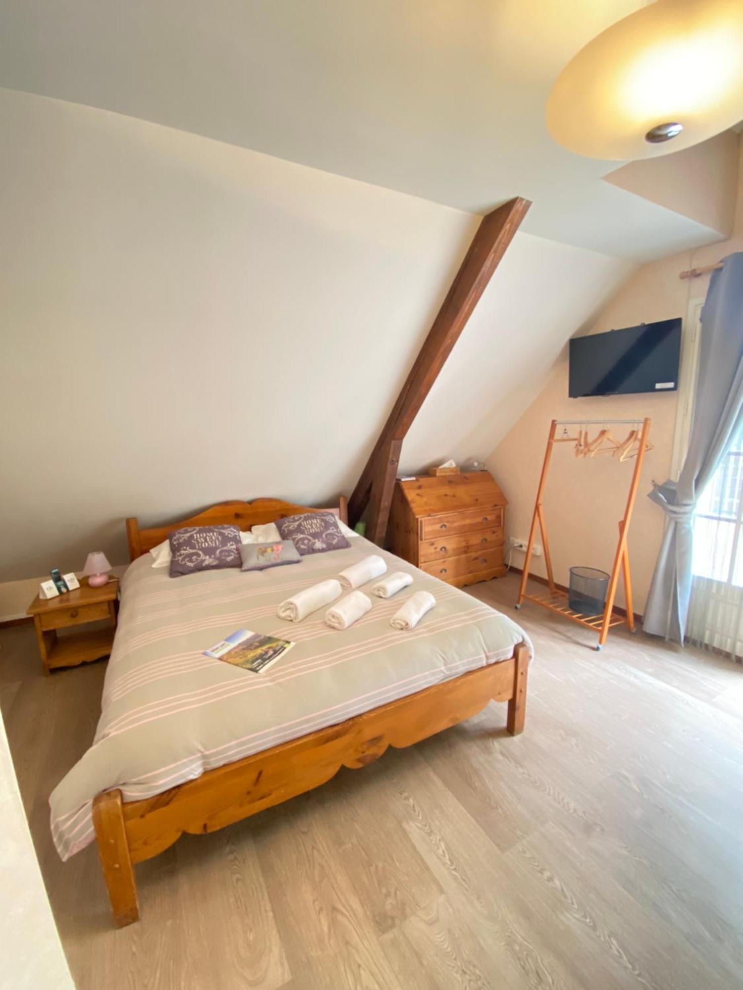Logis Hotel Restaurant Auberge Du Bougnat Saint-Victor-la-Riviere Dış mekan fotoğraf