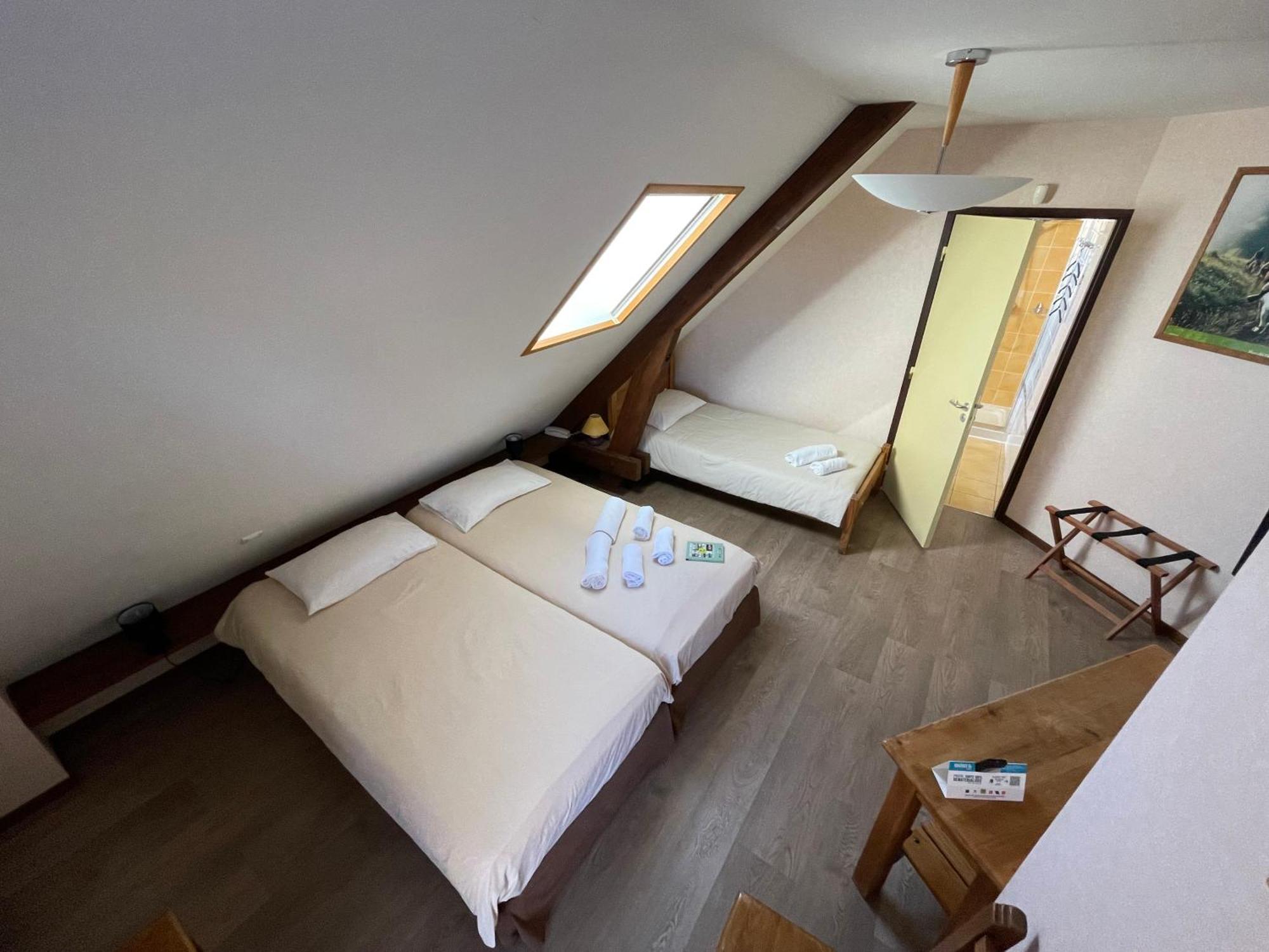 Logis Hotel Restaurant Auberge Du Bougnat Saint-Victor-la-Riviere Dış mekan fotoğraf