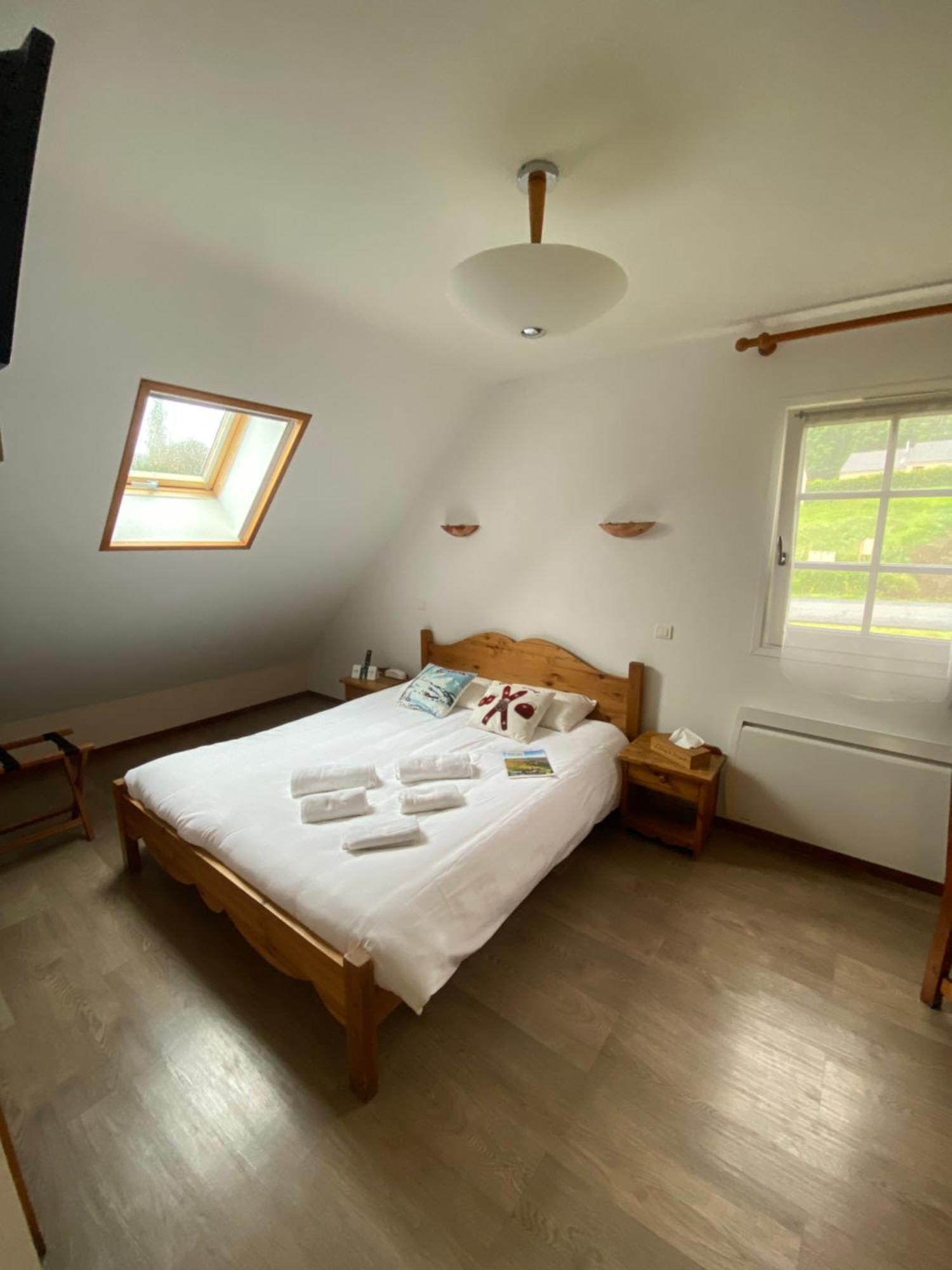 Logis Hotel Restaurant Auberge Du Bougnat Saint-Victor-la-Riviere Dış mekan fotoğraf